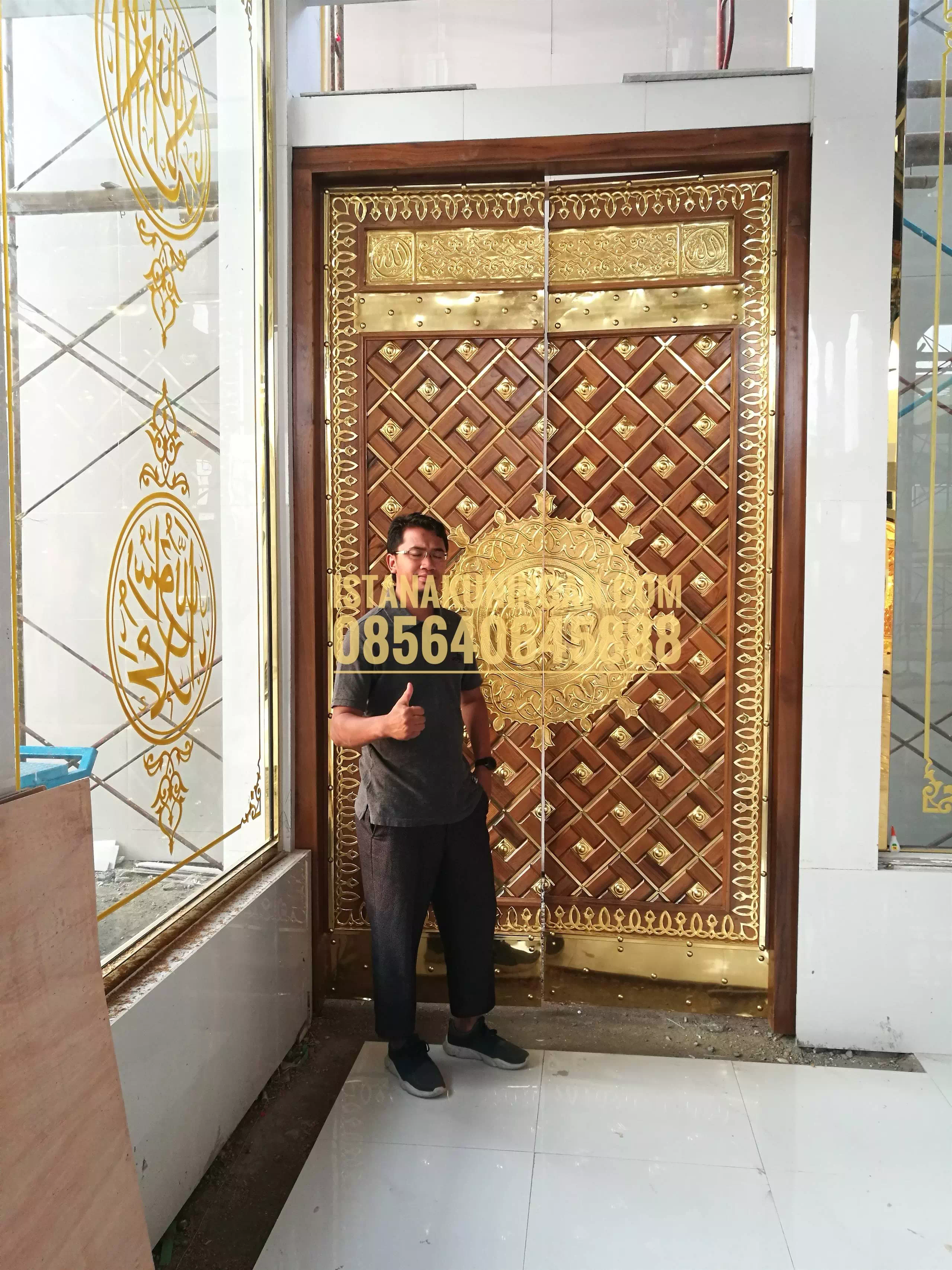 pintu masjid